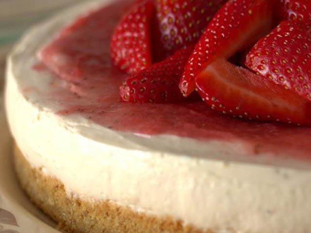 cheesecake de queso y frutillas