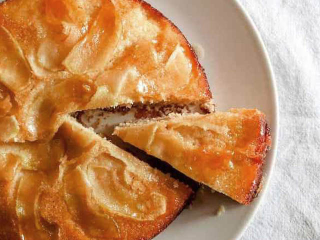 torta de manzana y almendras