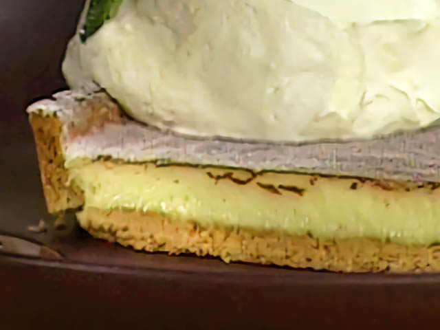 torta de almendras y sambayón de limón